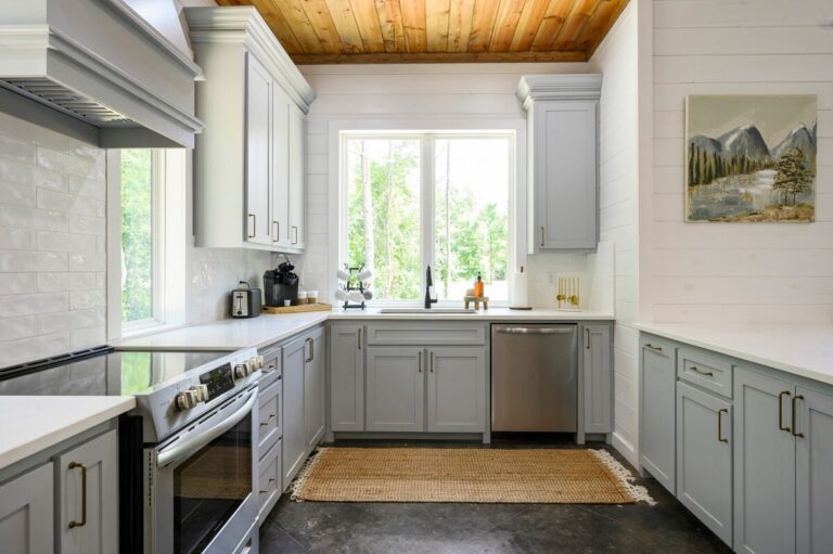 Spacious Splish Splash cabin kitchen for family vacation ideas, preparing meals after river activities, and time to experience nature.
